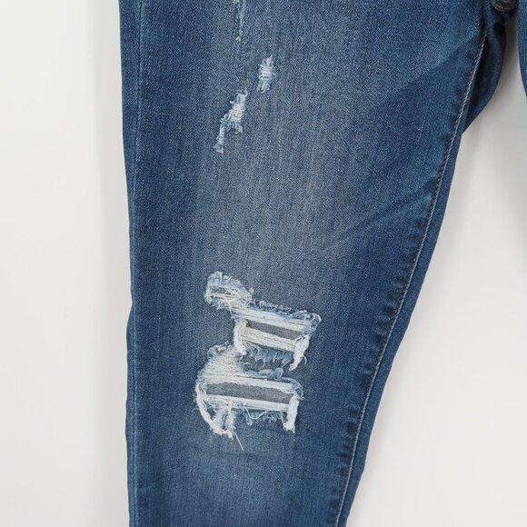 Judy Blue Womens 5/27 Boyfriend Fit Whiskered Blue Wash Denim Jeans Distressed - Picture 3 of 13